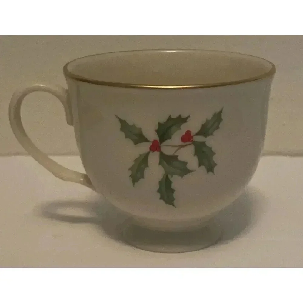Lenox Holiday Holly Special Christmas Cup‎ and Saucer Coffee  Porcelain Ivory